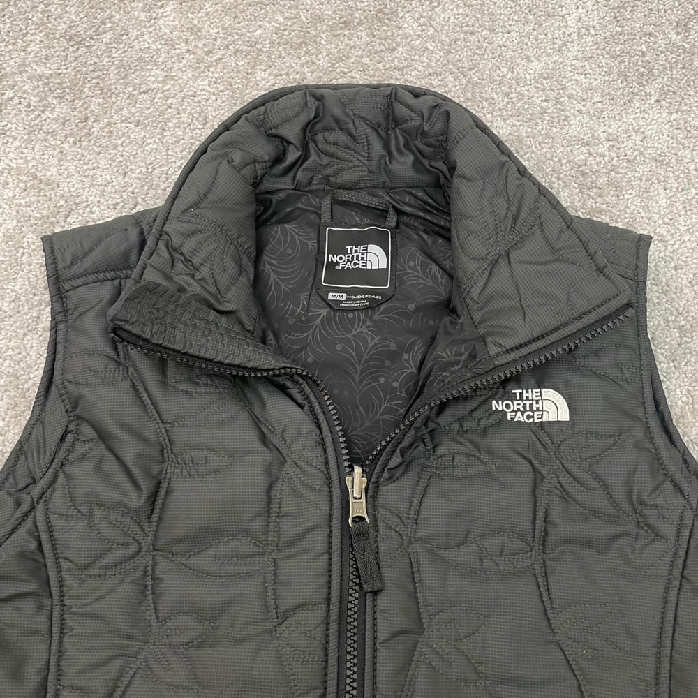 North Face Vest Womens Medium Black Quilted Floral Full Zip Puffer Winter Fall